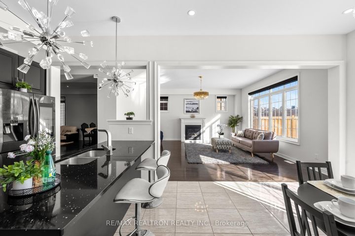 Photo 16 at 329 Windfield Farm Drive W, Windfields, Oshawa