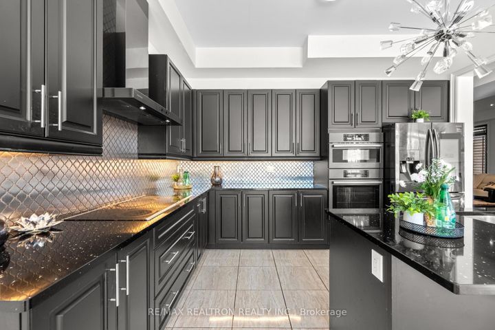 Photo 19 at 329 Windfield Farm Drive W, Windfields, Oshawa