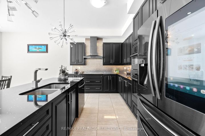 Photo 20 at 329 Windfield Farm Drive W, Windfields, Oshawa