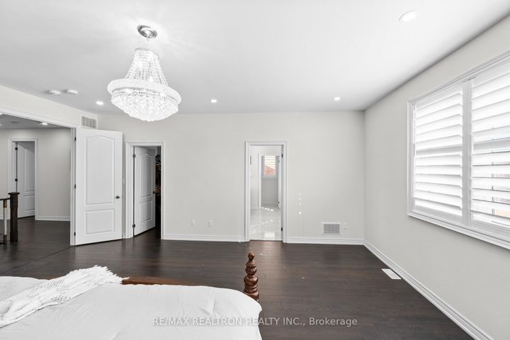 Photo 28 at 329 Windfield Farm Drive W, Windfields, Oshawa