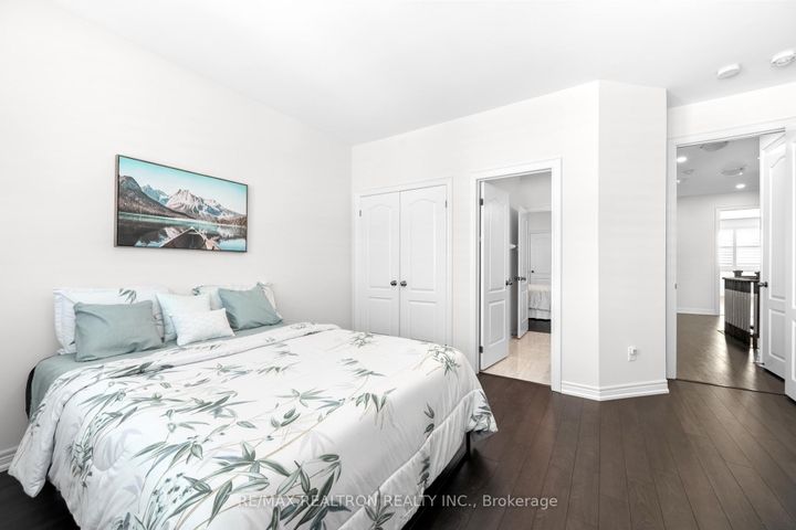 Photo 39 at 329 Windfield Farm Drive W, Windfields, Oshawa