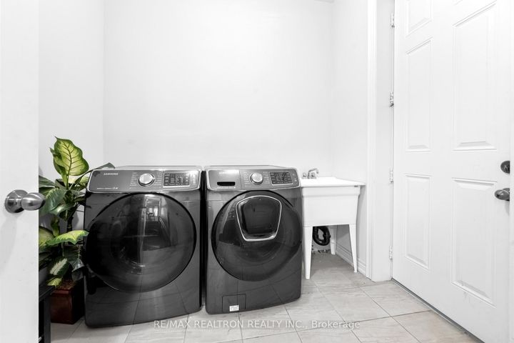 Photo 40 at 329 Windfield Farm Drive W, Windfields, Oshawa