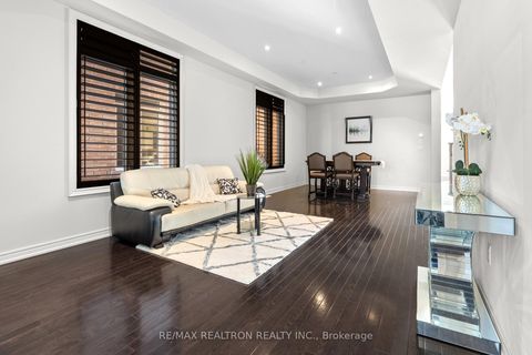 Photo 9 at 329 Windfield Farm Drive W, Windfields, Oshawa