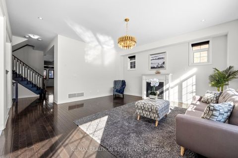 Photo 10 at 329 Windfield Farm Drive W, Windfields, Oshawa