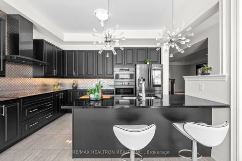 Photo 18 at 329 Windfield Farm Drive W, Windfields, Oshawa