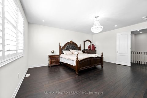 Photo 27 at 329 Windfield Farm Drive W, Windfields, Oshawa