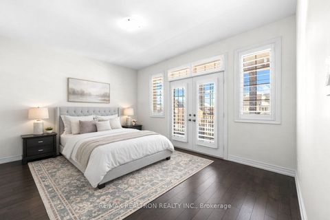 Photo 33 at 329 Windfield Farm Drive W, Windfields, Oshawa