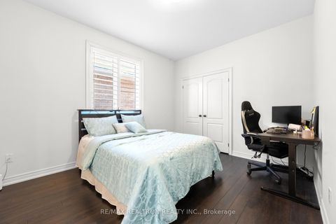 Photo 34 at 329 Windfield Farm Drive W, Windfields, Oshawa