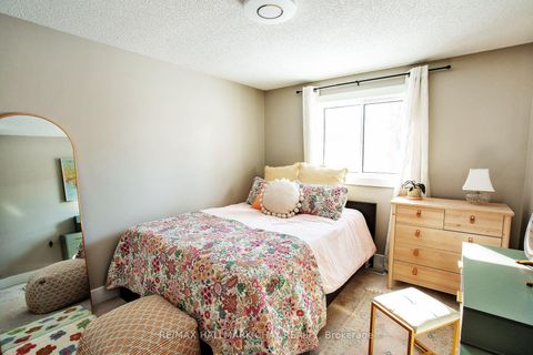 Photo 18 at 35 Geddes Crescent, Northwest, Barrie