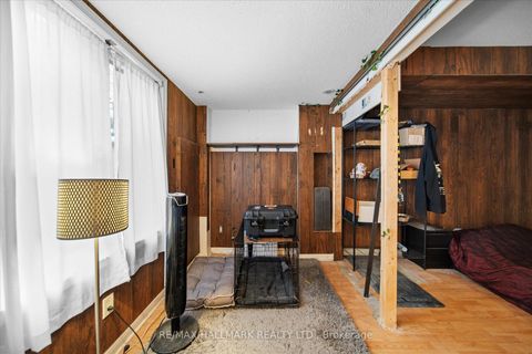 Photo 14 at 734 - 10 Laidlaw Street, South Parkdale, Toronto