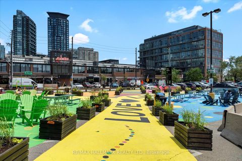 Photo 17 at 734 - 10 Laidlaw Street, South Parkdale, Toronto