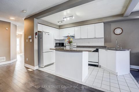 Photo 8 at 68 Woodroof Crescent, Bayview Wellington, Aurora