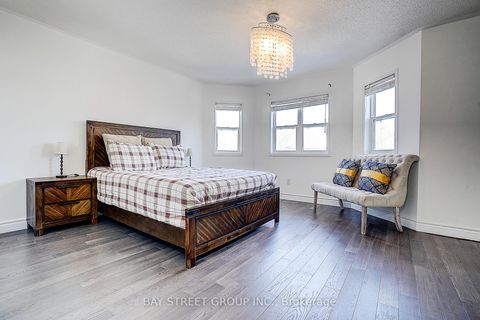 Photo 17 at 68 Woodroof Crescent, Bayview Wellington, Aurora