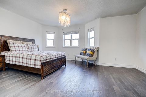 Photo 18 at 68 Woodroof Crescent, Bayview Wellington, Aurora