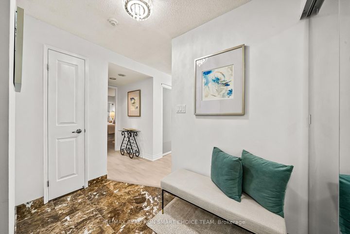 Photo 7 at 1211 - 28 Hollywood Avenue, Willowdale East, Toronto