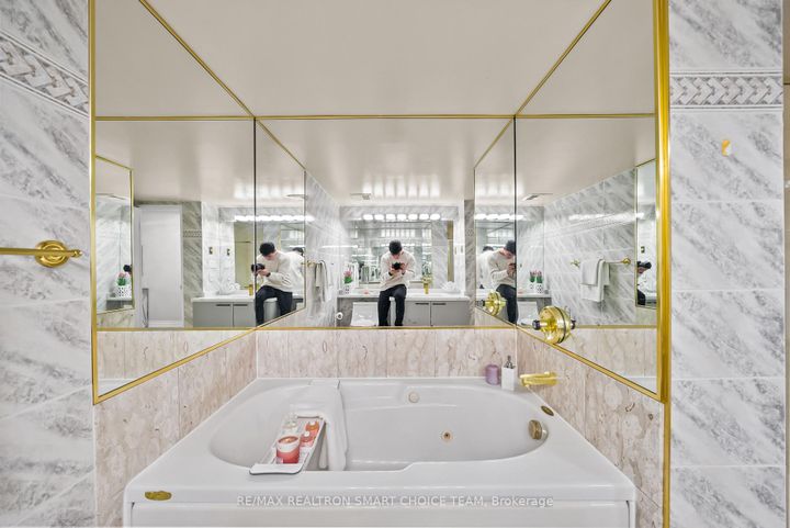 Photo 31 at 1211 - 28 Hollywood Avenue, Willowdale East, Toronto