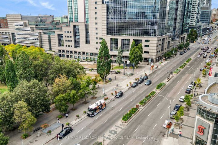 Photo 38 at 1211 - 28 Hollywood Avenue, Willowdale East, Toronto