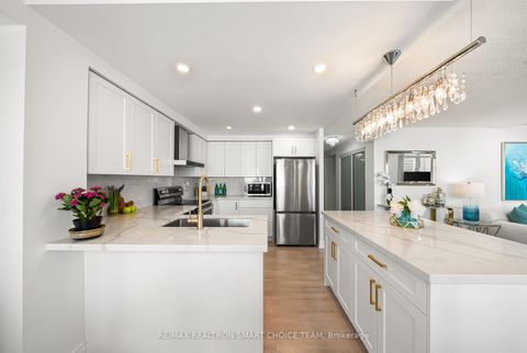 Photo 11 at 1211 - 28 Hollywood Avenue, Willowdale East, Toronto