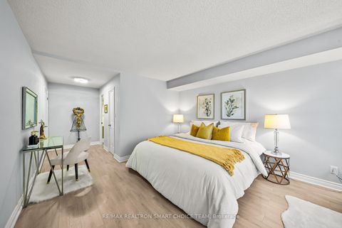 Photo 27 at 1211 - 28 Hollywood Avenue, Willowdale East, Toronto