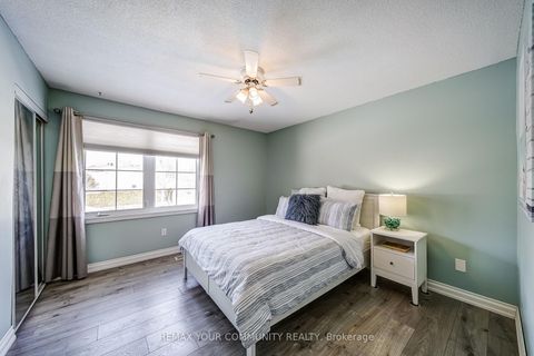 Photo 19 at 911 Ferndale Crescent, College Manor, Newmarket