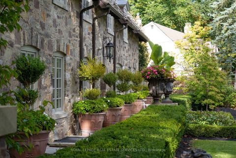 Photo 3 at 108 Sandringham Drive, Westgate, Toronto