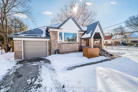 Photo 1 at 41 Ash Crescent, Long Branch, Toronto
