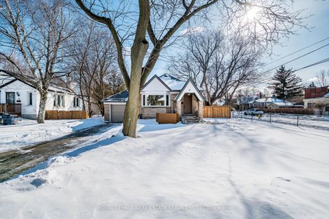 Photo 3 at 41 Ash Crescent, Long Branch, Toronto