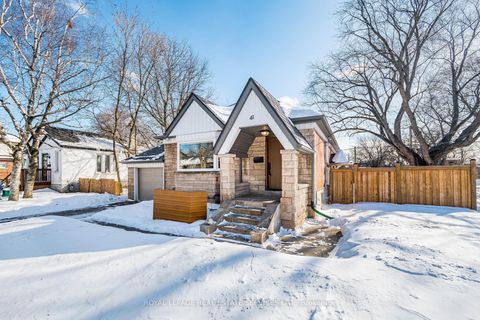 Photo 4 at 41 Ash Crescent, Long Branch, Toronto