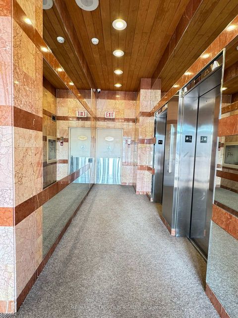 Photo 4 at 704 - 250 Queens Quay W, Waterfront Communities C1, Toronto