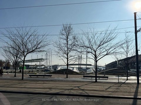 Photo 9 at 704 - 250 Queens Quay W, Waterfront Communities C1, Toronto