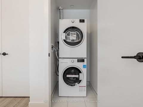 Photo 3 at 249 - 2075 King Road, King City, King