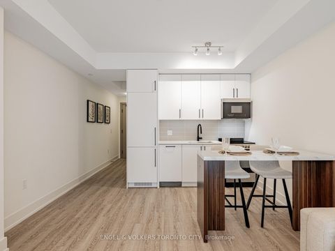 Photo 9 at 249 - 2075 King Road, King City, King