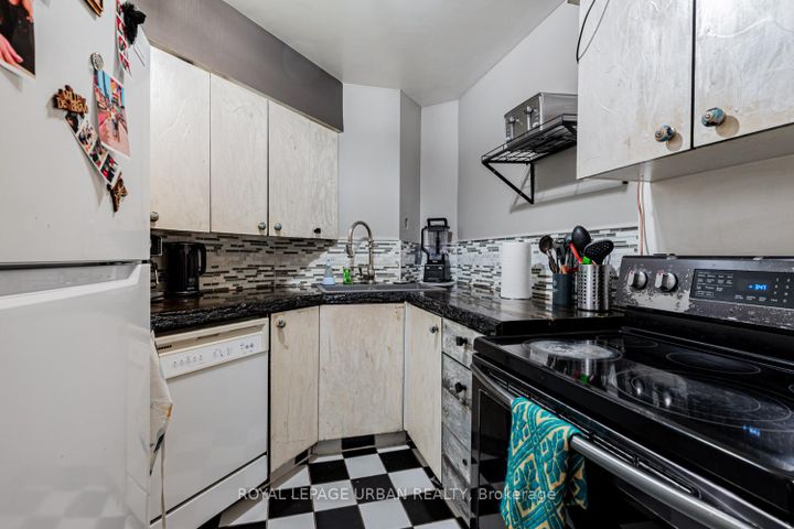 Photo 10 at 505 - 25 Maitland Street, Yonge Corridor, Toronto