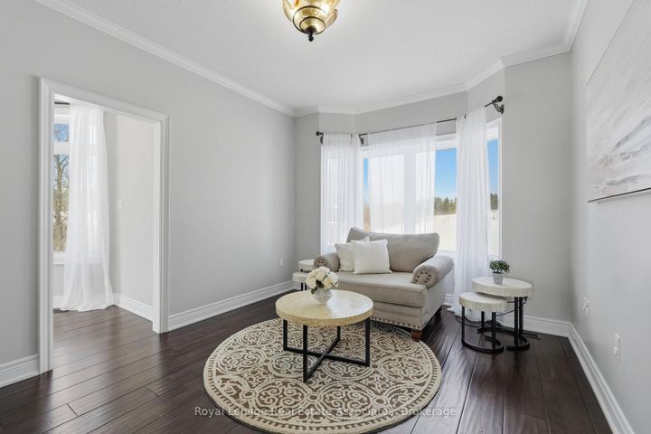 Photo 8 at 100 Chesswood Trail, Rural Flamborough, Hamilton