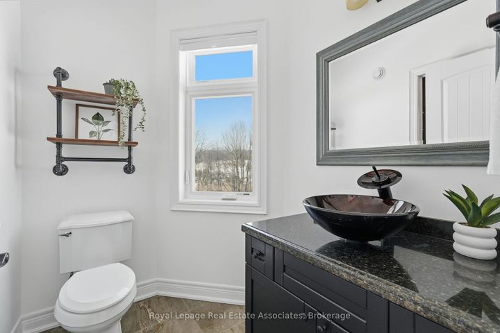 Photo 25 at 100 Chesswood Trail, Rural Flamborough, Hamilton