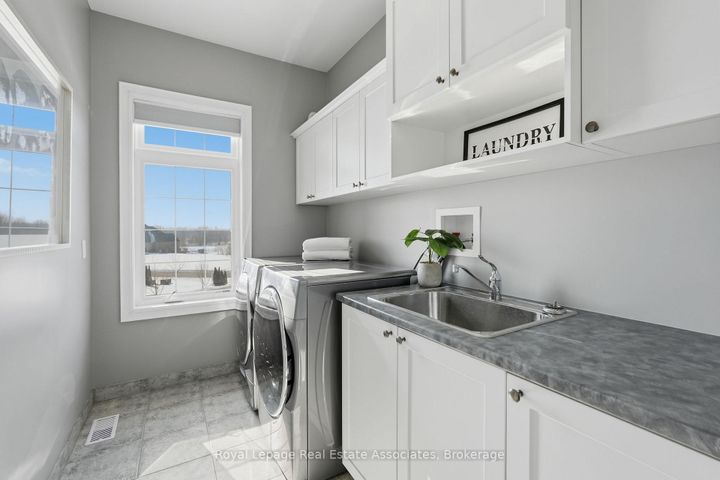 Photo 31 at 100 Chesswood Trail, Rural Flamborough, Hamilton