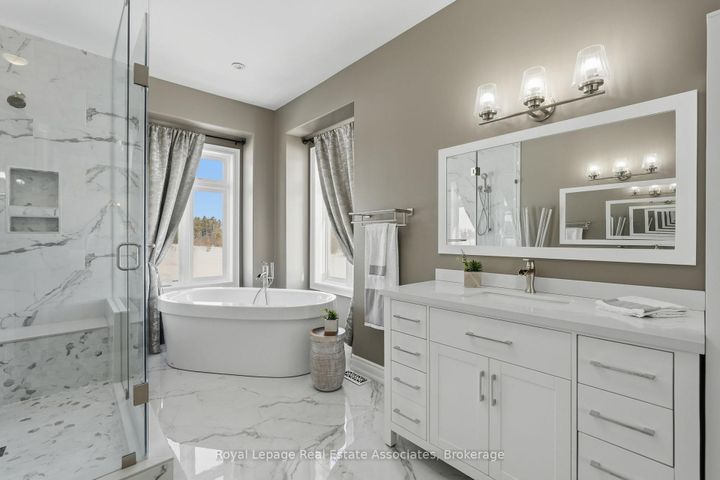 Photo 37 at 100 Chesswood Trail, Rural Flamborough, Hamilton