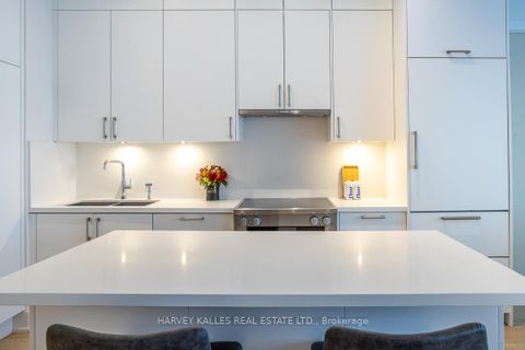 Photo 6 at 1013 - 111 St Clair Avenue W, St. Clair, Toronto