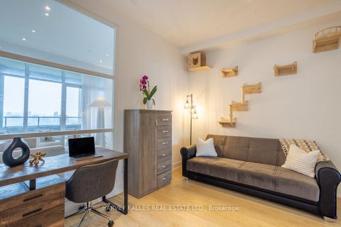 Photo 16 at 1013 - 111 St Clair Avenue W, St. Clair, Toronto