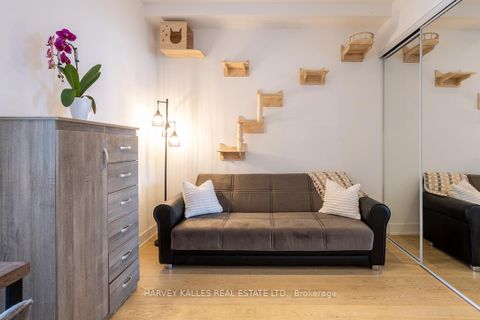 Photo 19 at 1013 - 111 St Clair Avenue W, St. Clair, Toronto