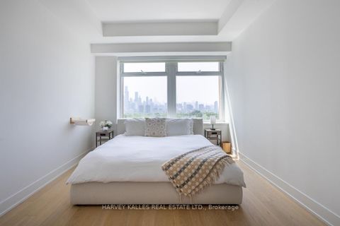 Photo 21 at 1013 - 111 St Clair Avenue W, St. Clair, Toronto