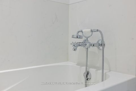 Photo 27 at 1013 - 111 St Clair Avenue W, St. Clair, Toronto