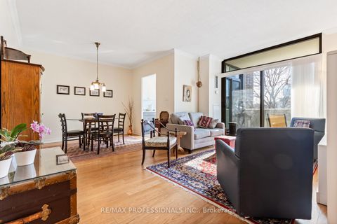 Photo 4 at 503 - 86 Gloucester Street, Yonge Corridor, Toronto