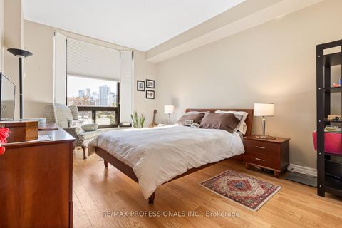 Photo 17 at 503 - 86 Gloucester Street, Yonge Corridor, Toronto