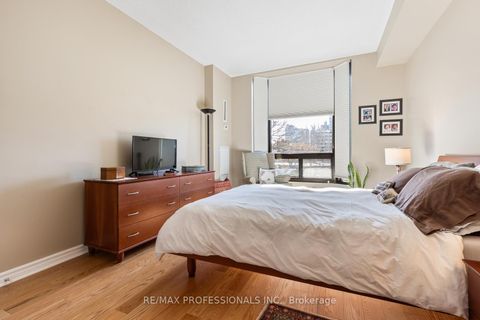 Photo 18 at 503 - 86 Gloucester Street, Yonge Corridor, Toronto