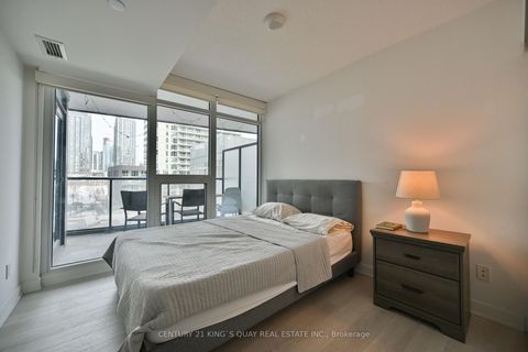 Photo 6 at 510 - 70 Queens Wharf Road, Waterfront Communities C1, Toronto