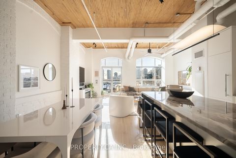 Photo 13 at 409 - 993 Queen Street W, Bellwoods, Toronto