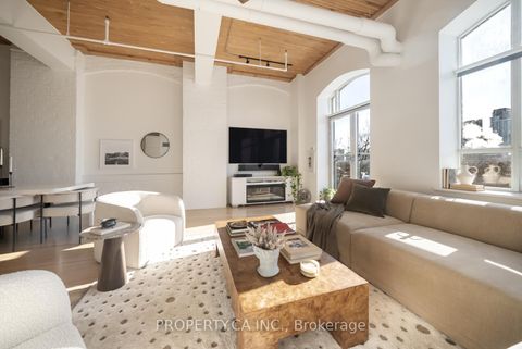 Photo 16 at 409 - 993 Queen Street W, Bellwoods, Toronto