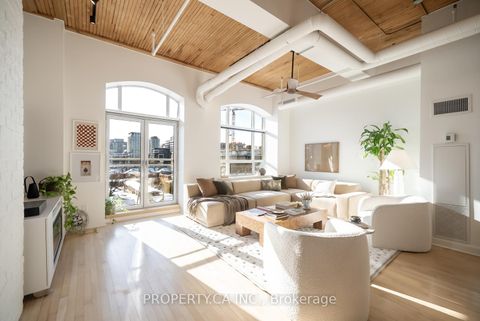 Photo 24 at 409 - 993 Queen Street W, Bellwoods, Toronto