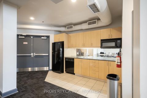 Photo 39 at 409 - 993 Queen Street W, Bellwoods, Toronto